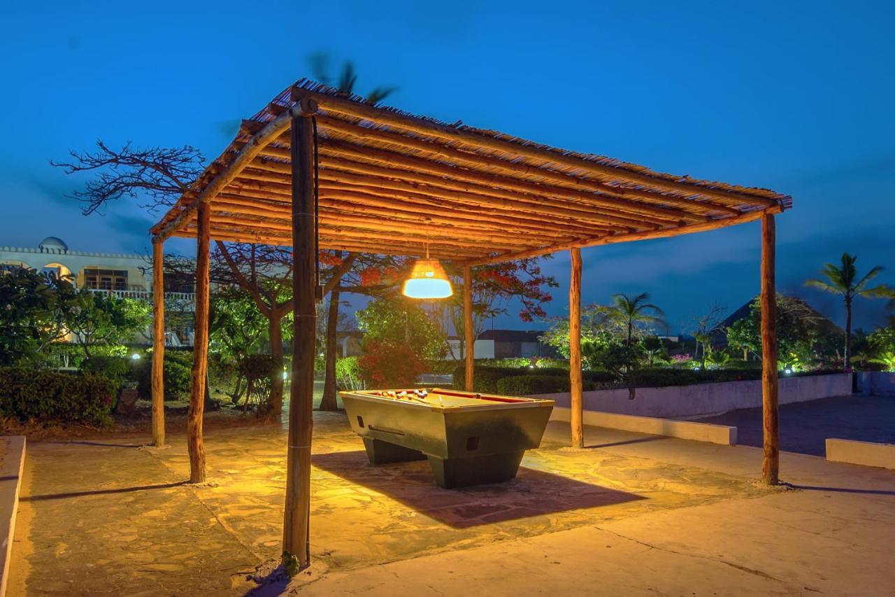 Hotel Jumbo Club Watamu Exterior foto